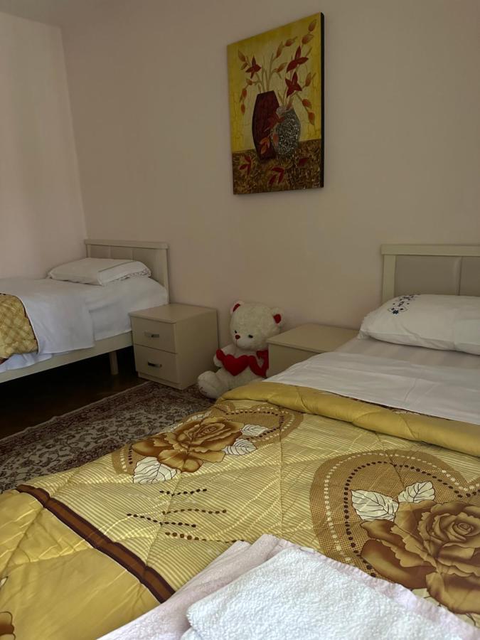 Hoxha House Hotel Krujë Esterno foto